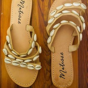 Seashell boutique sandals